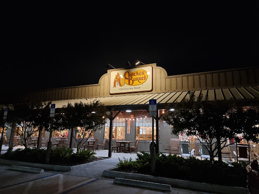 American Restaurant «Cracker Barrel Old Country Store», reviews and photos, 111 Dunson Ln, Davenport, FL 33896, USA