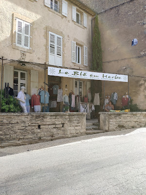 Le Blé en Herbe à Gordes