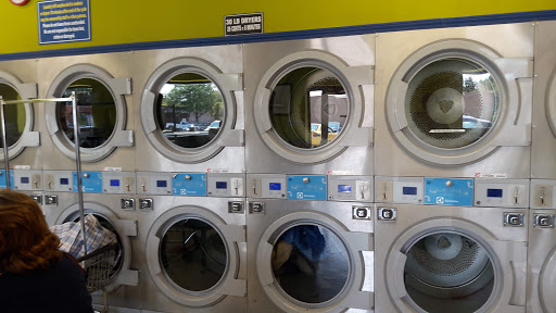 Laundromat «St. Clair Shores Electrolux Express Coin Laundromat», reviews and photos, 27520 Harper Ave, St Clair Shores, MI 48081, USA