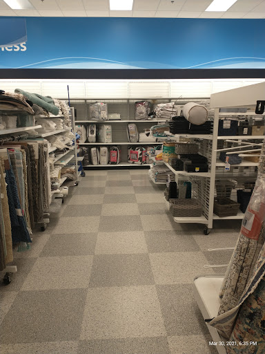 Clothing Store «Ross Dress for Less», reviews and photos, 6901 W Grand Ave, Gurnee, IL 60031, USA
