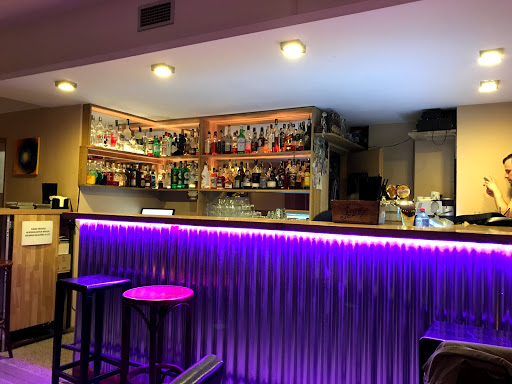 Vanity Cocktail Bar & Cafe