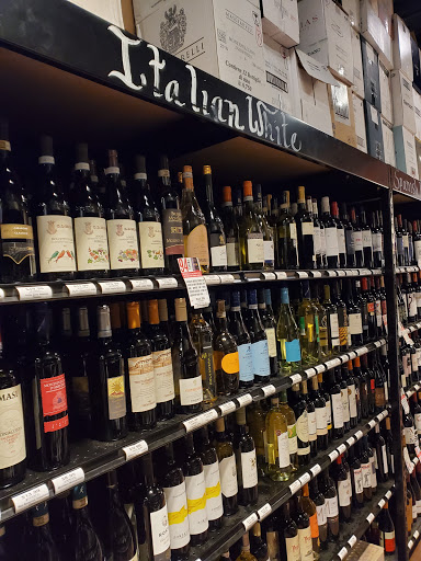 Liquor Store «Frederick Wine House», reviews and photos, 7820 Wormans Mill Rd, Frederick, MD 21701, USA