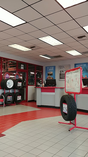 Tire Shop «Discount Tire Store - Tacoma, WA», reviews and photos, 1029 N Pearl St, Tacoma, WA 98406, USA