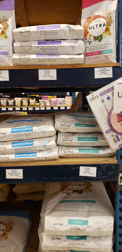 Pet Store «Pet World Warehouse Outlet», reviews and photos, 2984 S 108th St, Milwaukee, WI 53227, USA