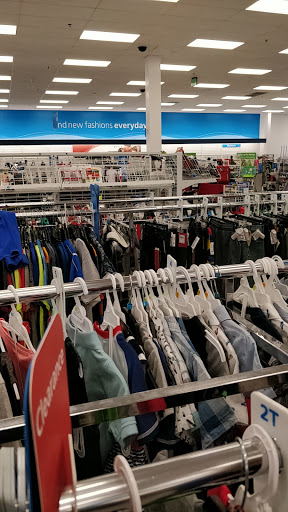 Clothing Store «Ross Dress for Less», reviews and photos, 20 N West End Blvd, Quakertown, PA 18951, USA