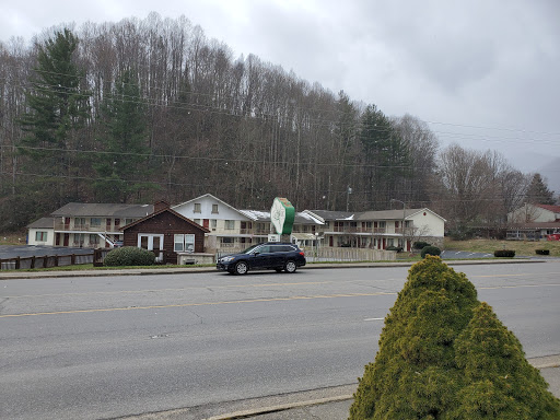 Restaurant «SUBWAY®Restaurants», reviews and photos, 3670 Soco Rd, Maggie Valley, NC 28751, USA