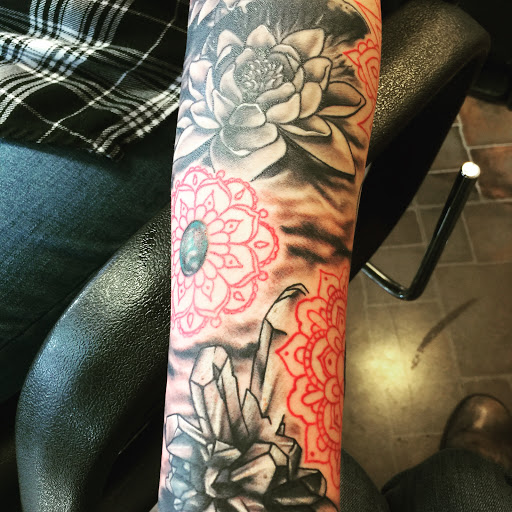 Tattoo Shop «Steadfast Tattoo Studio», reviews and photos, 2616 W Colorado Ave #6, Colorado Springs, CO 80904, USA