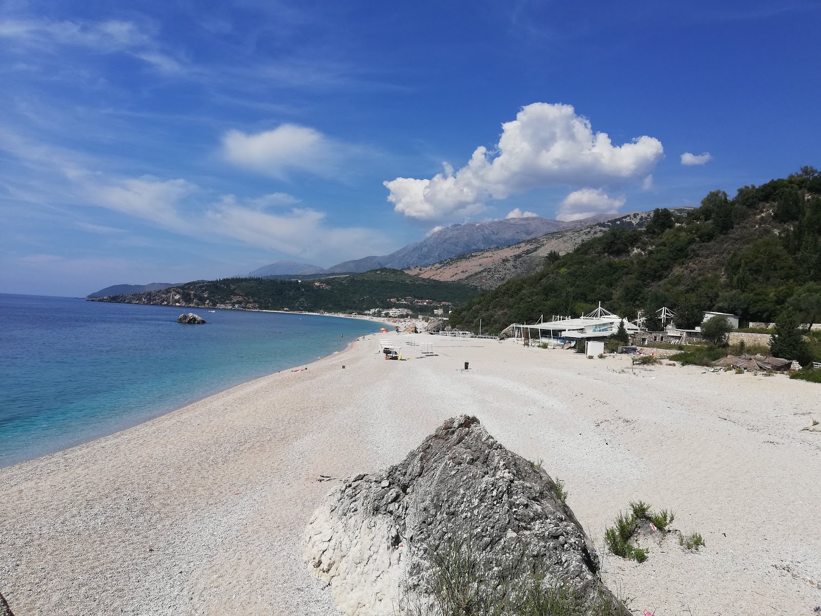 Foto van Livadh Beach gedeeltelijk resortgebied