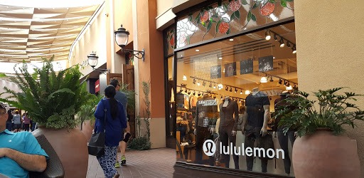 Sportswear Store «lululemon», reviews and photos, 750 Spectrum Center Dr, Irvine, CA 92618, USA
