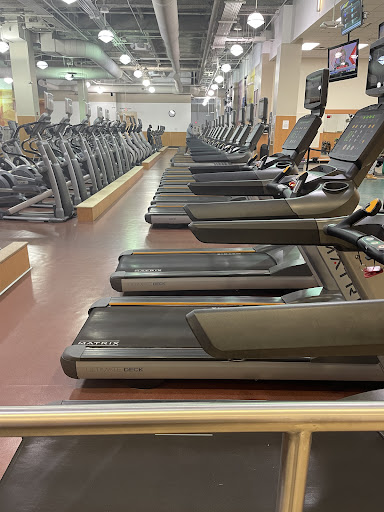 Gym «LA Fitness», reviews and photos, 2970 Belcrest Center Dr, Hyattsville, MD 20782, USA