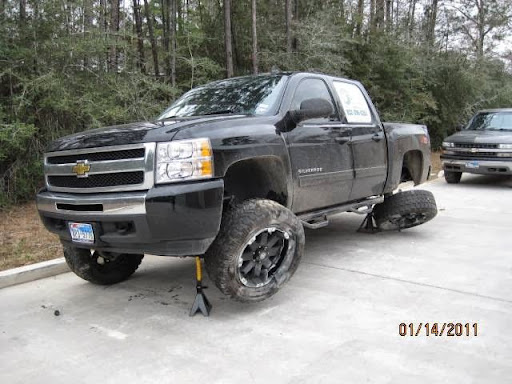 Auto Body Shop «Ella Paint & Body Shop», reviews and photos, 32414 Tamina Rd, Magnolia, TX 77354, USA