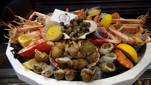 Photo n°108 de Chez Léon Huîtres et Coquillages Livraison Plateaux/Vente à emporter à Lyon ()