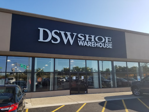 Shoe Store «DSW Designer Shoe Warehouse», reviews and photos, 8834 Governors Hill Dr, Cincinnati, OH 45249, USA