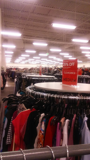 Department Store «Nordstrom Rack Crossroads at Eatontown», reviews and photos, 231 NJ-35, Eatontown, NJ 07724, USA