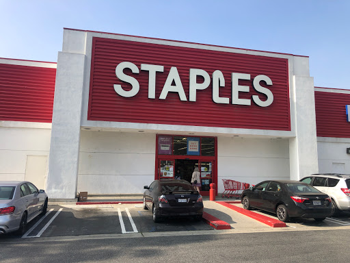 Staples, 2052 S Bundy Dr, West Los Angeles, CA 90025, USA, 