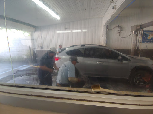 Car Wash «Aqua Car Wash & Detailing», reviews and photos, 616 New York Ave, Huntington, NY 11743, USA