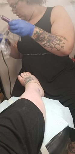 Tattoo Shop «Ink Slingers», reviews and photos, 1355 E Kearney St, Springfield, MO 65803, USA