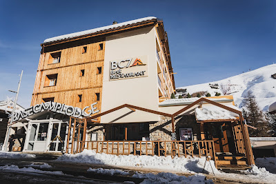 Base Camp Lodge Les 2 Alpes - Hôtel Restaurant à Les Deux Alpes