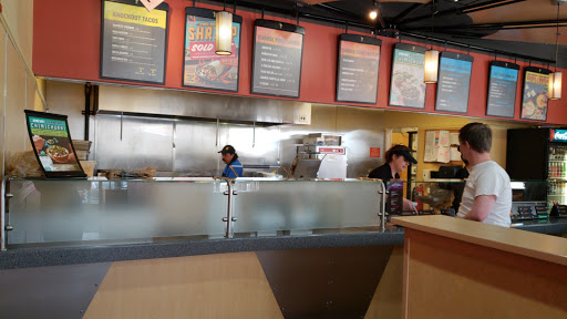 Mexican Restaurant «QDOBA Mexican Eats», reviews and photos, 10550 E Garden Dr Suite 101, Aurora, CO 80012, USA