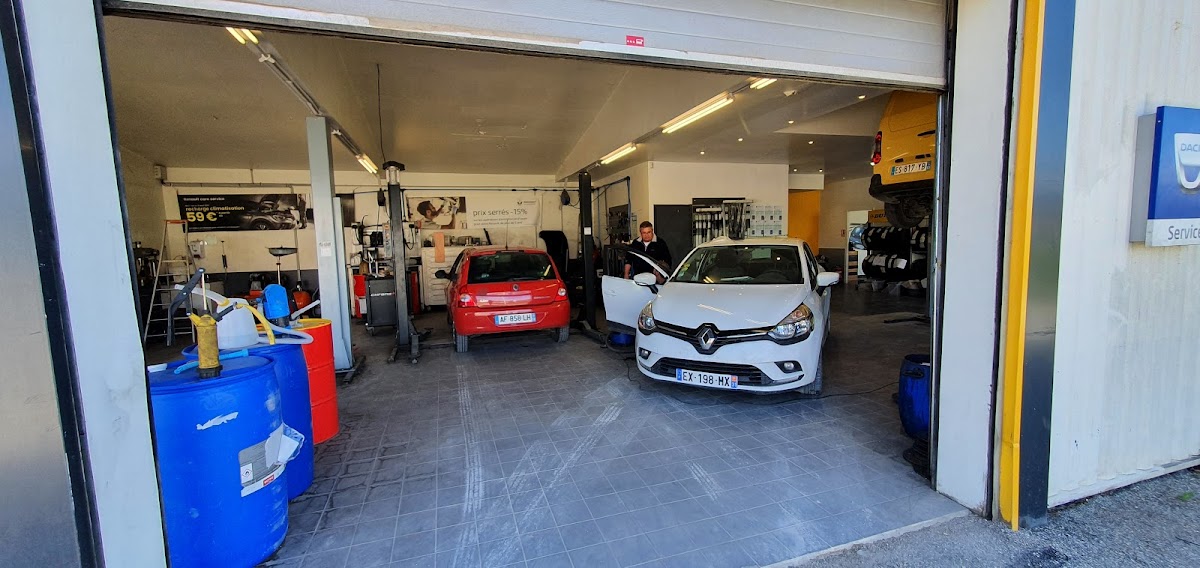 Renault at PEYNIER AUTOMOBILES à Peynier (Bouches-du-Rhône 13)