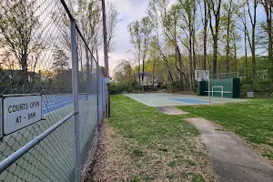 Glyndon Park Tennis & Pickleball Courts image