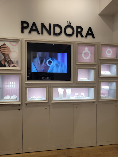 Outlet Mall «The Outlets at Bergen Town Center», reviews and photos, 1 Bergen Town Center, Paramus, NJ 07652, USA