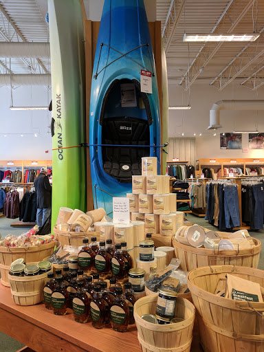 Clothing Store «L.L. Bean Outlet», reviews and photos, 31 Gusabel Ave, Nashua, NH 03063, USA