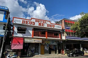 HOTEL DEUS ME DEU image