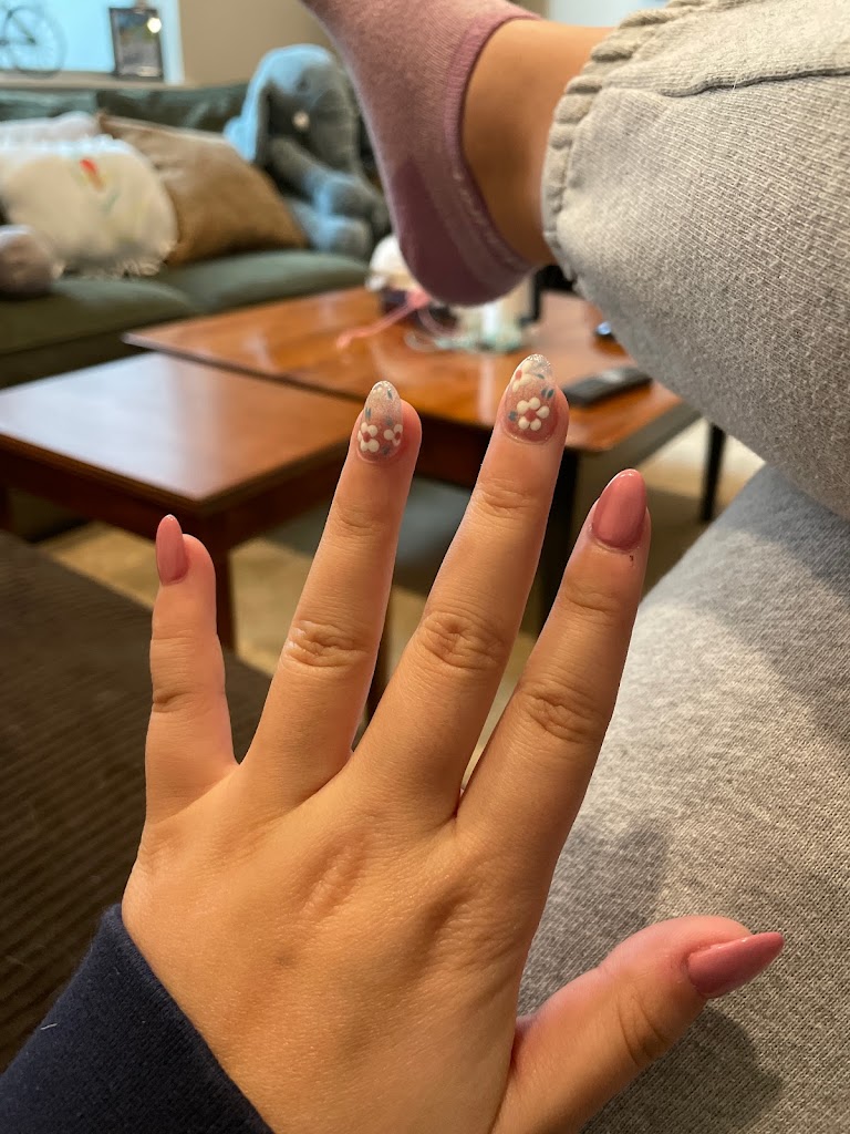 Luxe Nail Bar Lafayette, CO 80026 Services and Reviews