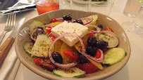 Salade grecque du Yaya Saint-Ouen - Restaurant Grec & Bar à cocktails à Saint-Ouen-sur-Seine - n°2