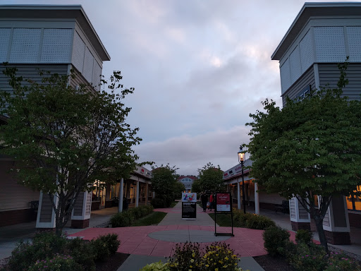 Department Store «Barneys Warehouse», reviews and photos, 1 Outlet Blvd #250, Wrentham, MA 02093, USA