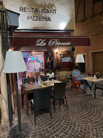 Atmosphère du Restaurant Pizzeria La Perouse à Albi - n°4