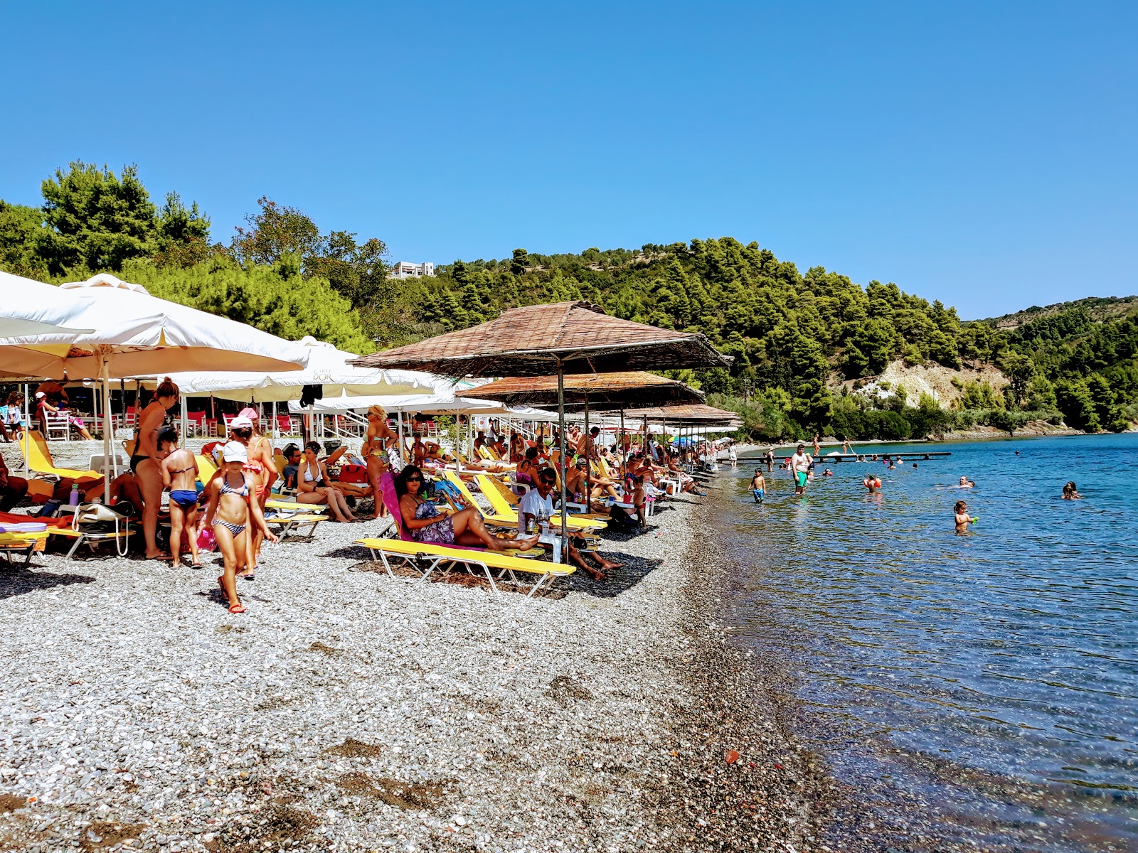 Foto di Koxyli beach con molto pulita livello di pulizia