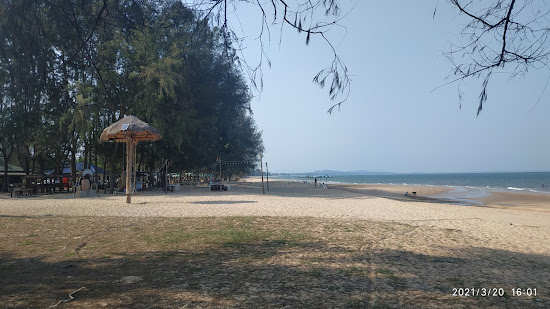 Hat Son Beach