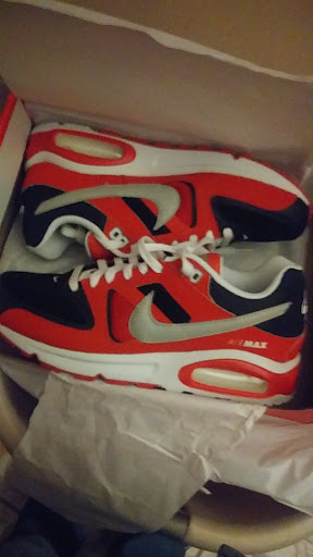 Shoe Store «Finish Line», reviews and photos, 1819 Montebello Town Center #13, Montebello, CA 90640, USA