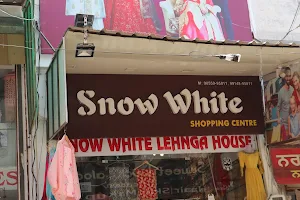 Snow White Shopping Centre image