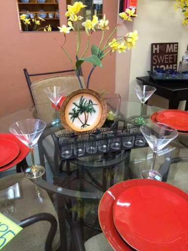 Thrift Store «St. Vincent de Paul (SVDP) Thrift Store», reviews and photos, 344 Grand Ave, South San Francisco, CA 94080, USA