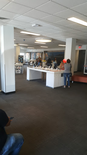 Cell Phone Store «AT&T», reviews and photos, 12599 Biscayne Blvd, North Miami, FL 33181, USA