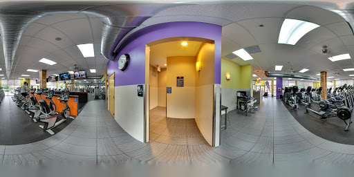 Health Club «Onelife Fitness - Newport News 24 Hour Xpress Gym», reviews and photos, 11805 Fountain Way, Newport News, VA 23606, USA