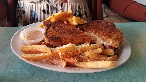 Hamburger Restaurant «Burger Bar», reviews and photos, 8 Piedmont Ave, Bristol, VA 24201, USA