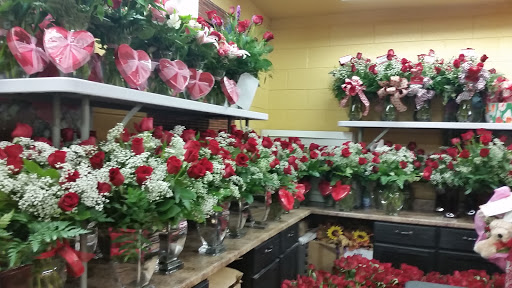 Florist «Flower Basket», reviews and photos, 302 N Lake St, Aurora, IL 60506, USA