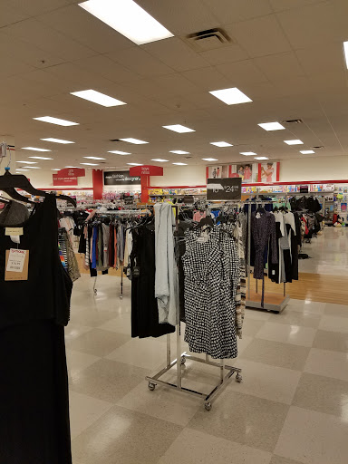 Department Store «T.J. Maxx», reviews and photos, 1650 Miami Gardens Dr, North Miami Beach, FL 33179, USA