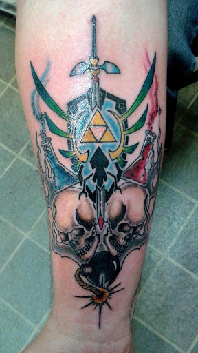 Tattoo Shop «End Of The Trail Tattoo», reviews and photos, 520 McHenry Ave, Modesto, CA 95354, USA