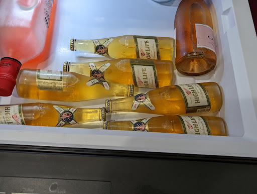 Liquor Store «Baseline Liquor», reviews and photos, 7502 NE Shaleen St, Hillsboro, OR 97124, USA