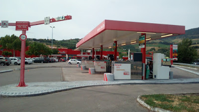 Station service Geant Casino à Millau