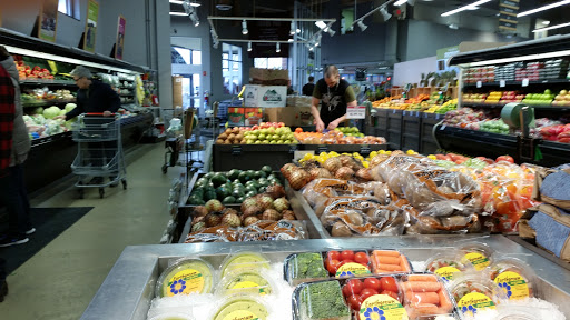 Grocery Store «Lakewinds Food Co-op», reviews and photos, 435 Pond Promenade, Chanhassen, MN 55317, USA