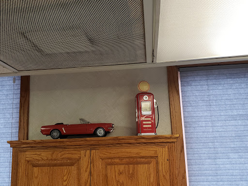 Auto Body Shop «Thomas Auto Body & Collision», reviews and photos, 5170 W Broadway Ave, Minneapolis, MN 55429, USA