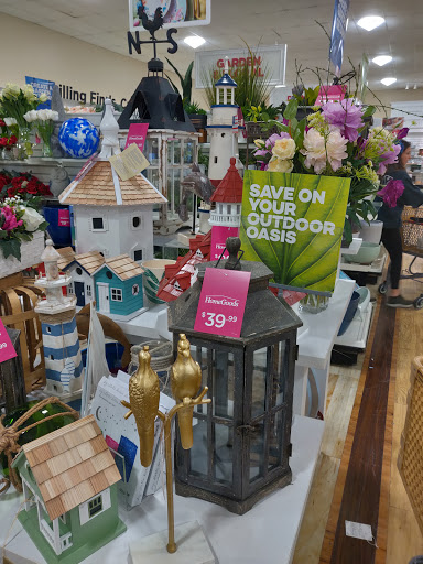 Department Store «HomeGoods», reviews and photos, 2718 Hylan Blvd, Staten Island, NY 10306, USA