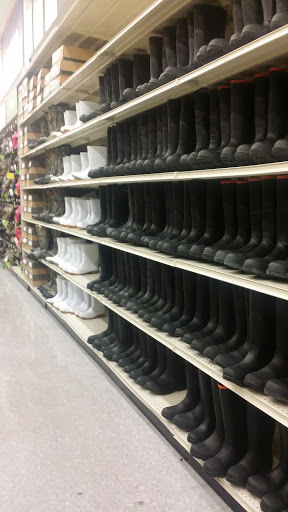 Sporting Goods Store «Academy Sports + Outdoors», reviews and photos, 210 N New Rd, Waco, TX 76710, USA