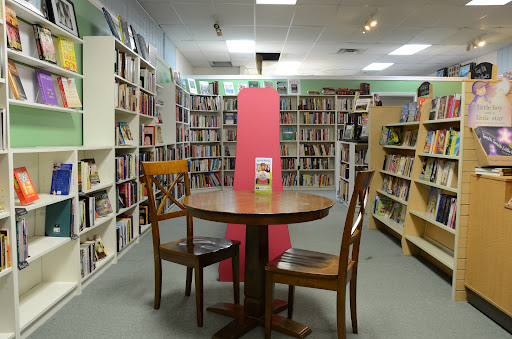 Book Store «Reading Rock Books», reviews and photos, 122 N Main St, Dickson, TN 37055, USA